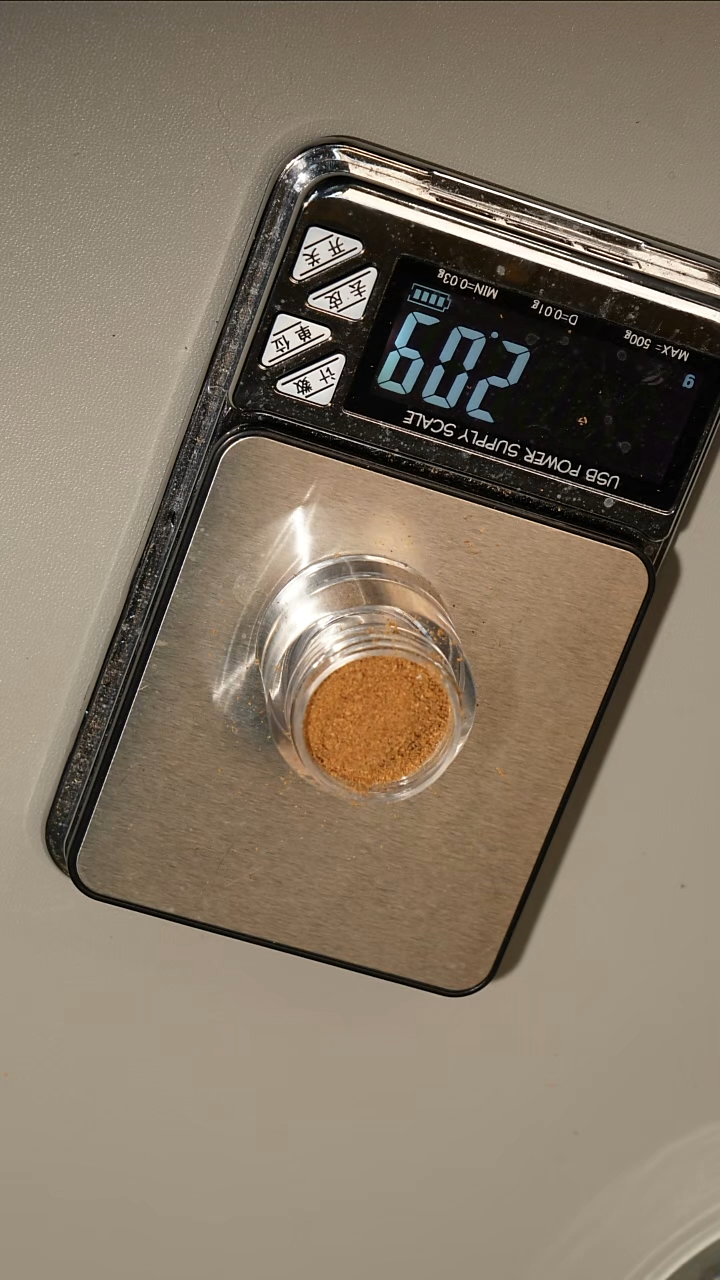 沉香沉香碎屑c**k柬埔寨菩萨棋沉水香粉2克装