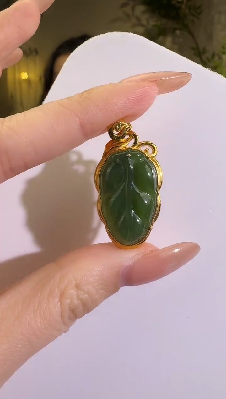 【闪购商品】和田玉颈饰18K金镶嵌叶子