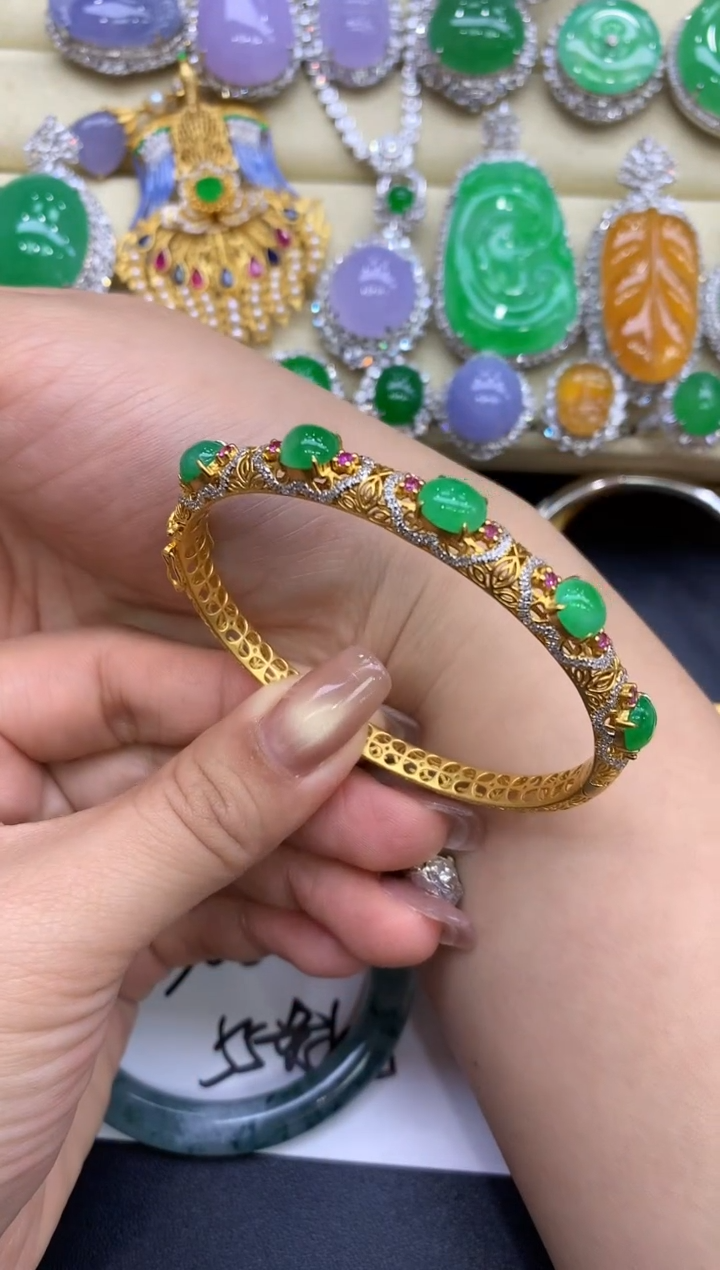 18K金镶嵌手镯翡翠473-中国好珍宝