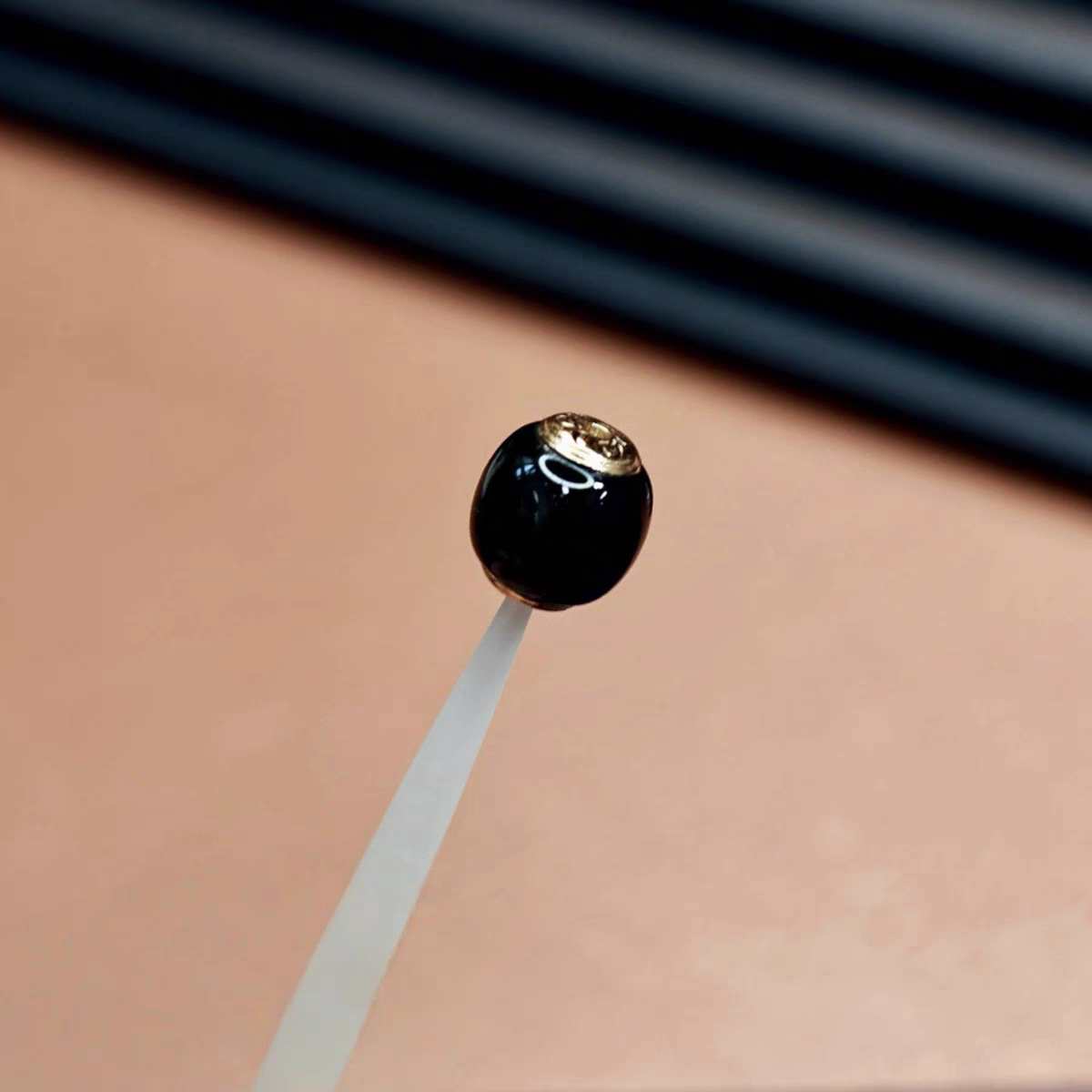 秋会长的和田玉新疆天然黑青NGTC大证10x9mm金盾单珠配珠饰品