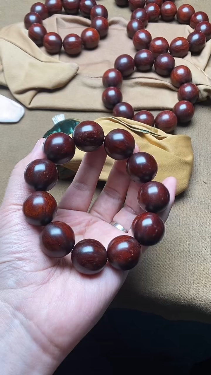 【闪购商品】檀香紫檀（小叶紫檀）2.2金星（其一）