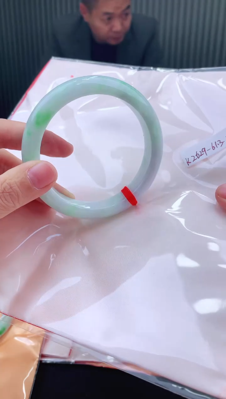 未镶嵌手镯翡翠111