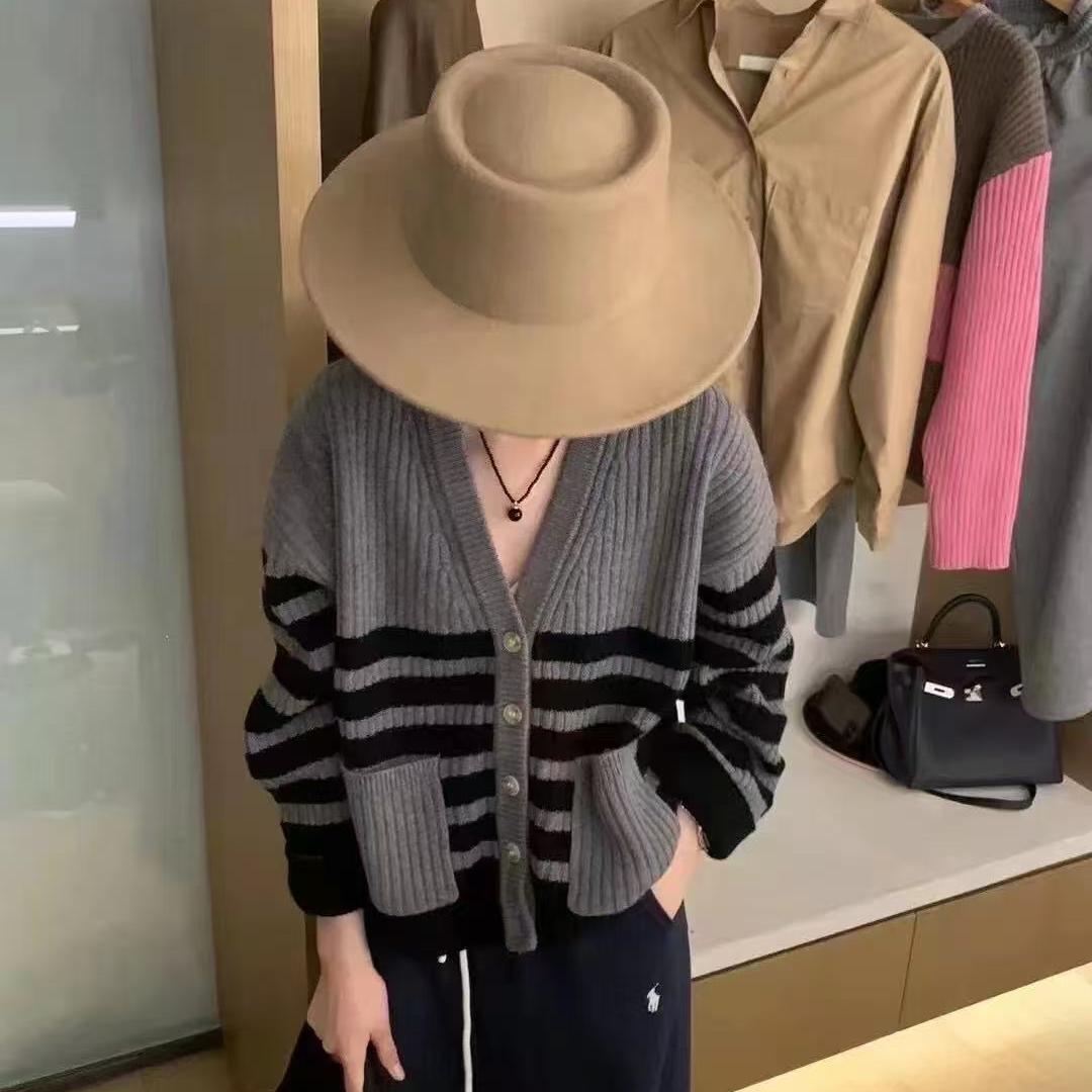 2025秋冬季条纹撞色开衫女V领宽松百搭针织毛衣外套(C5)H006（ZZ）