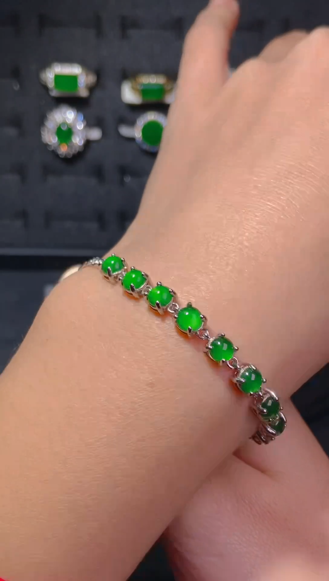 【闪购商品】翡翠手链未镶嵌天然翡翠A货80