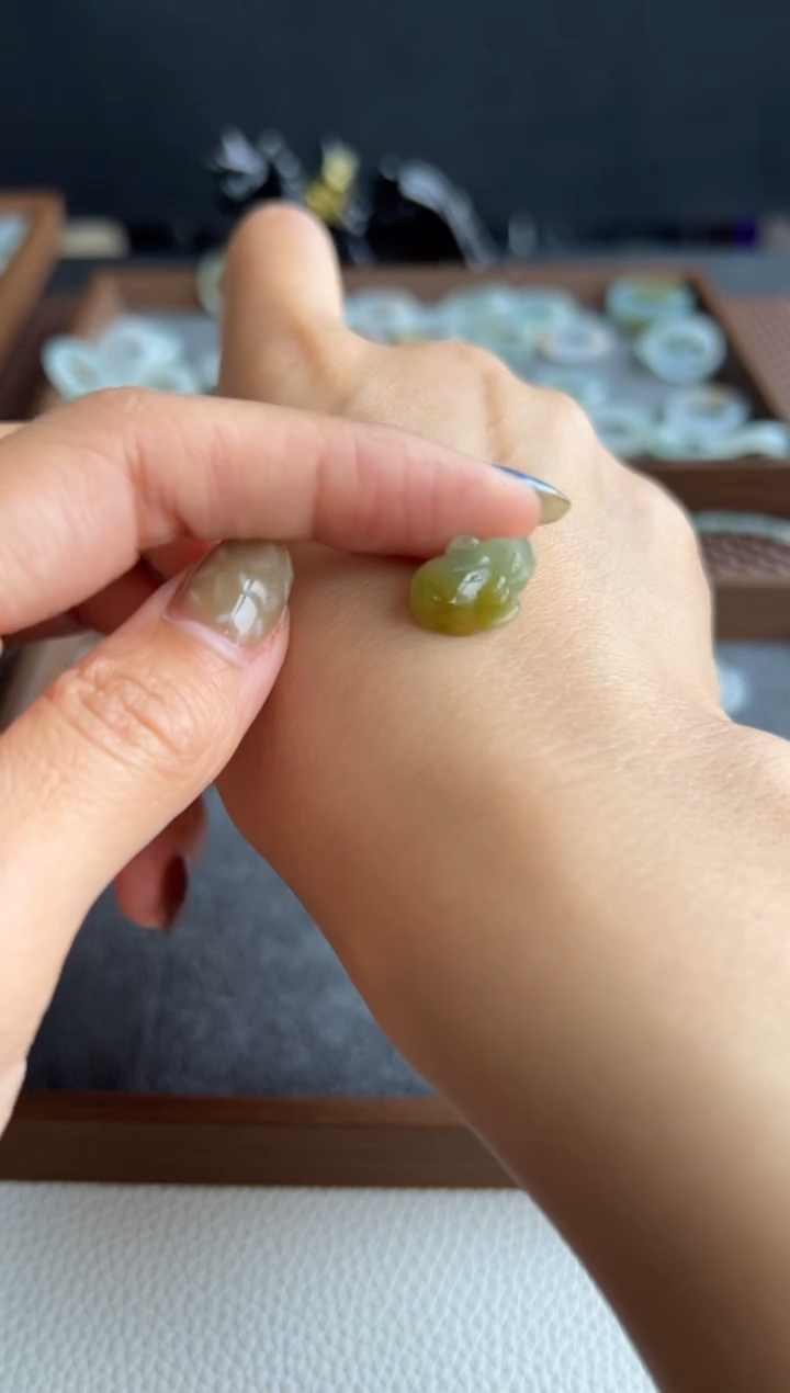 【闪购商品】翡翠吊坠(不含链)未镶嵌714买断