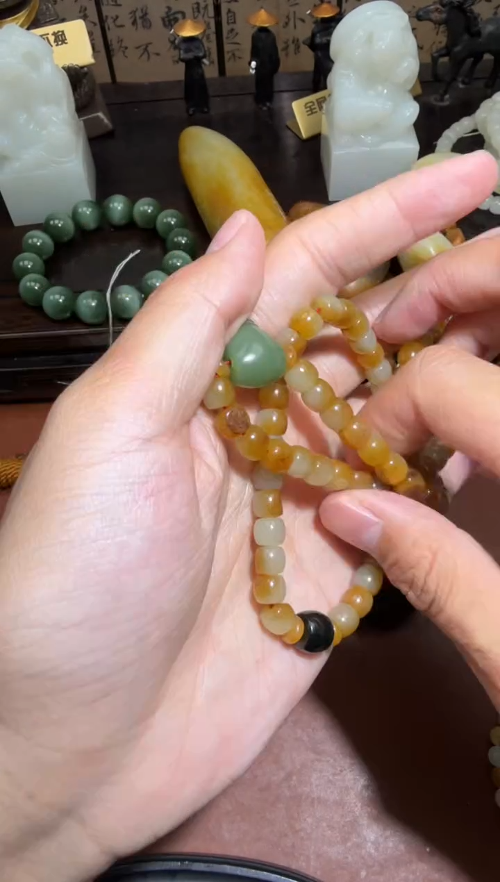 未镶嵌和田玉挂件和田玉