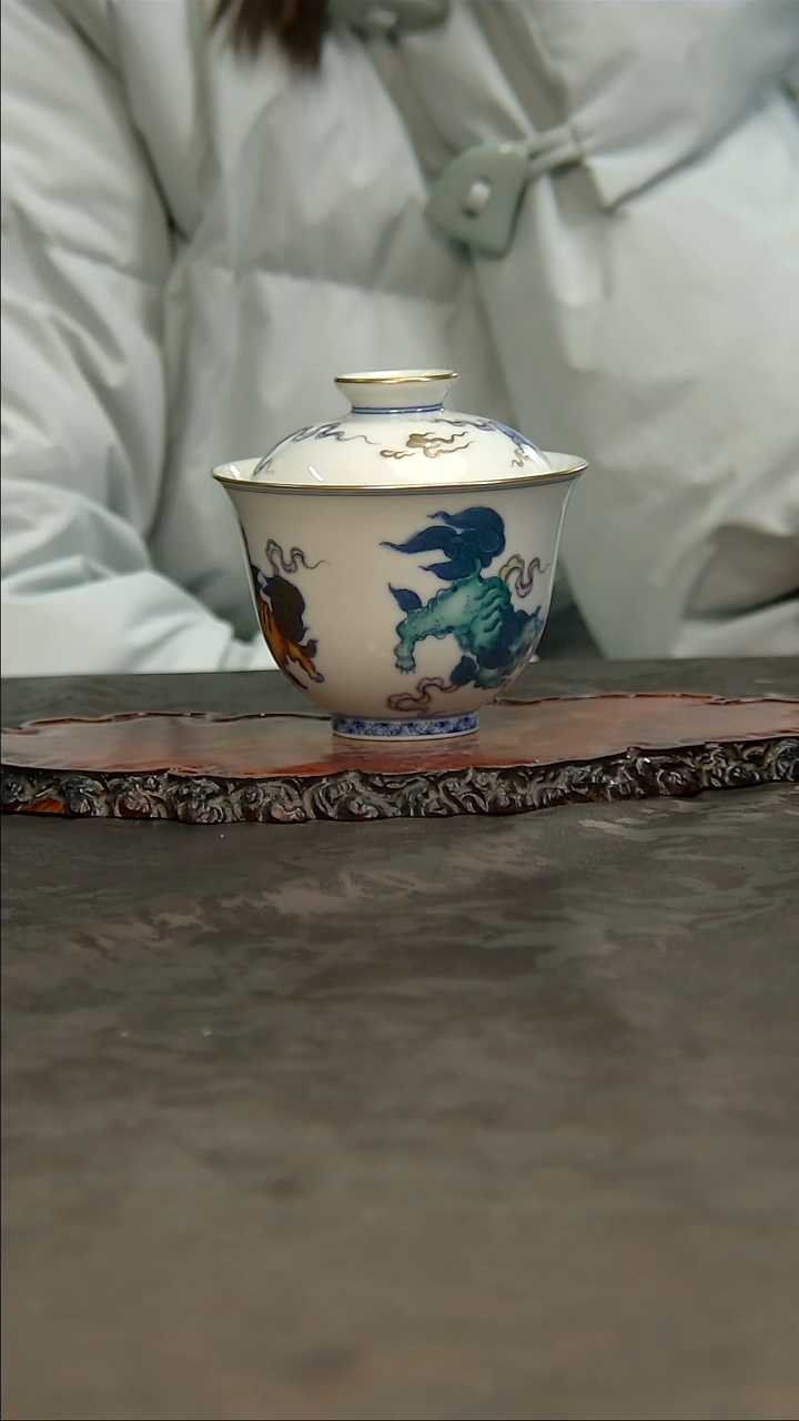 【闪购商品】青花斗彩狮子盖碗！