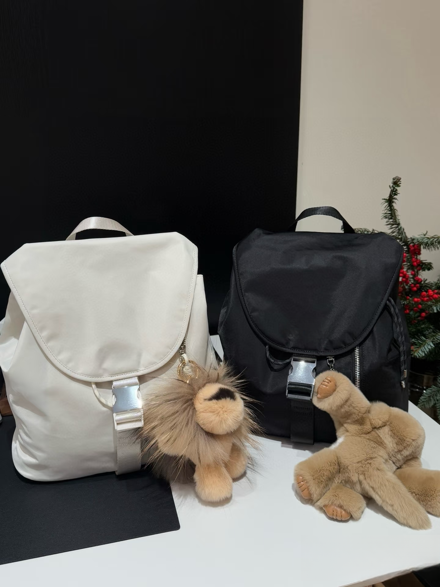 休闲通勤百搭双肩包 17