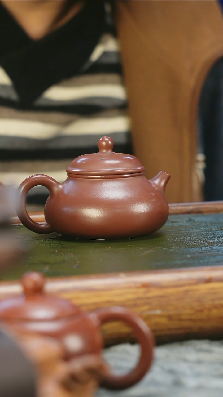 茶壶紫砂阁紫泥扁容天