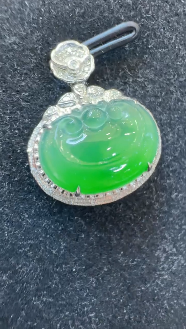 翡翠18K金镶嵌吊坠(不含链)多样性团购发一件