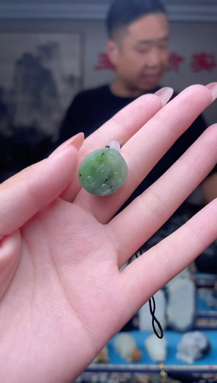 未镶嵌和田玉挂件1