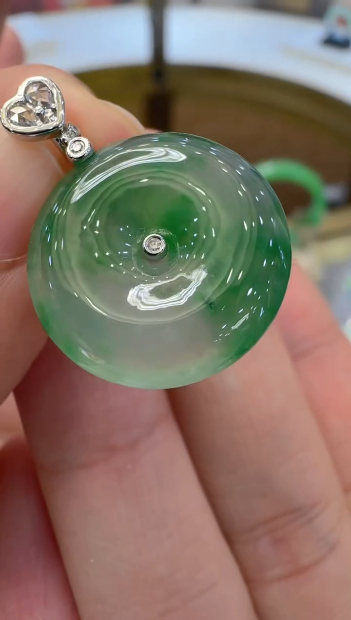 【闪购商品】翡翠吊坠(不含链)18K金镶嵌多样性团购发一件