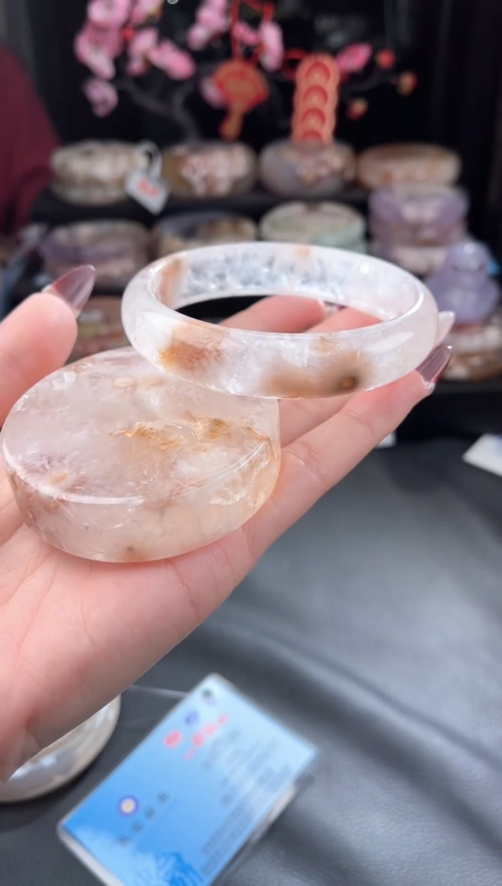 【闪购商品】石英质玉手镯未镶嵌64