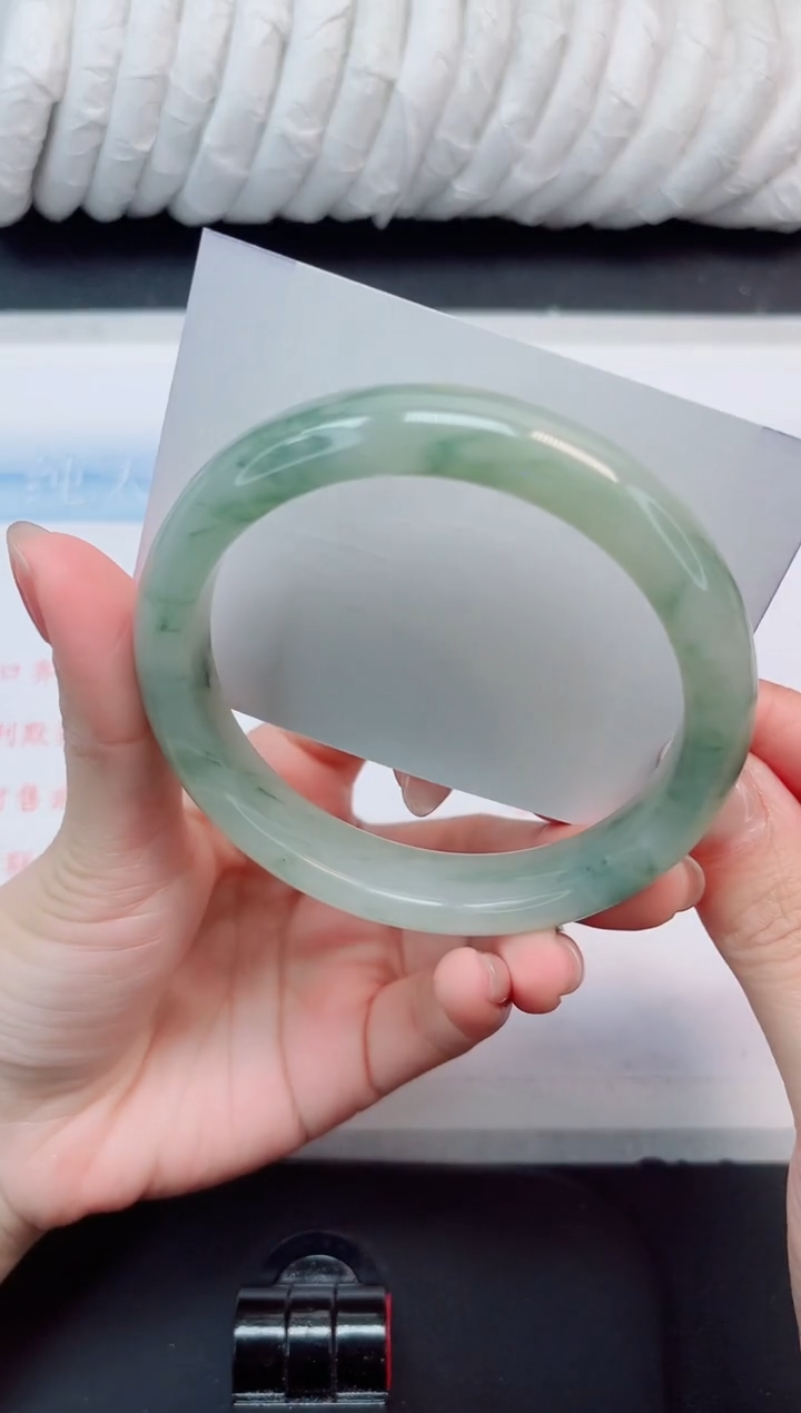 【闪购商品】石英质玉手镯未镶嵌96#64.3