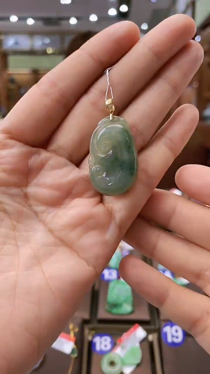 【闪购商品】翡翠颈饰18K金镶嵌如意