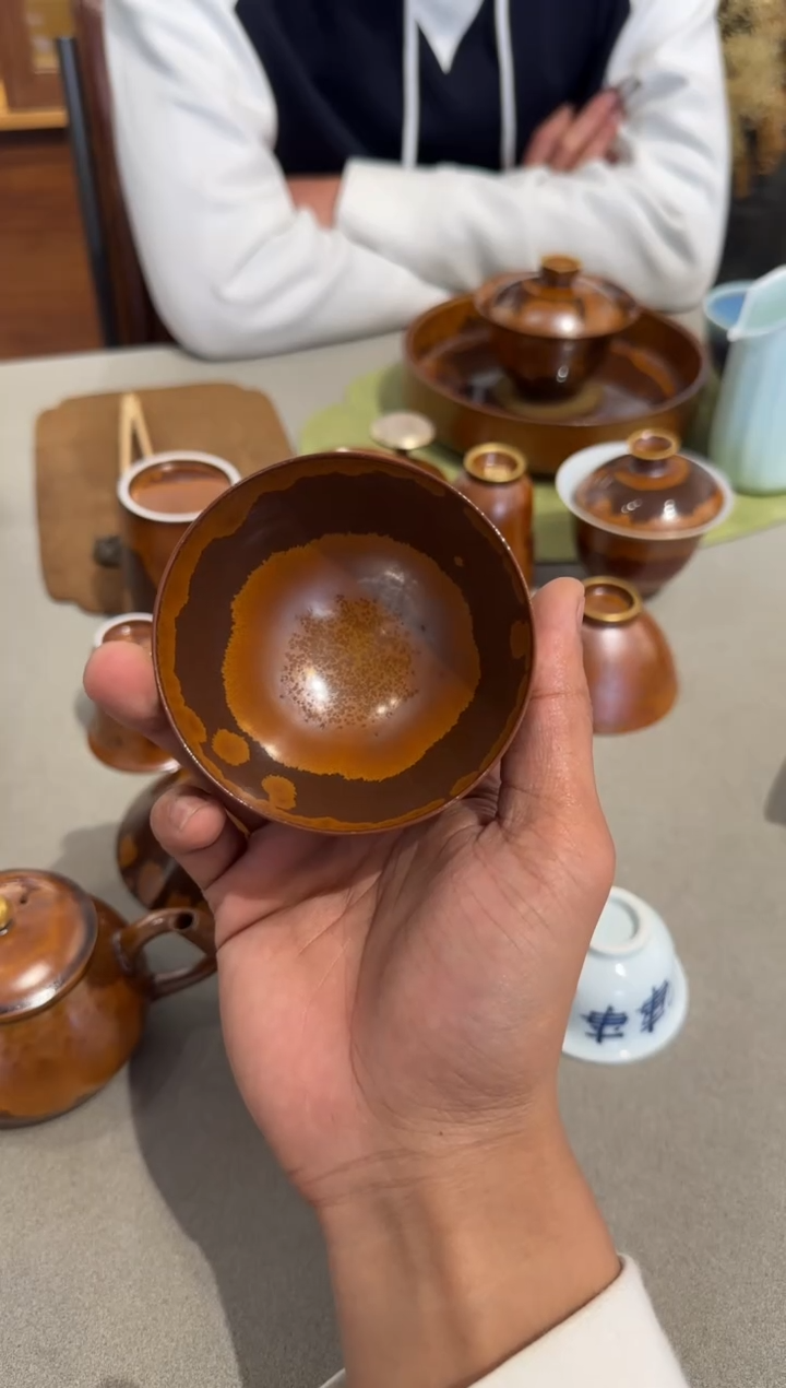 荣器 木首鸡心杯........