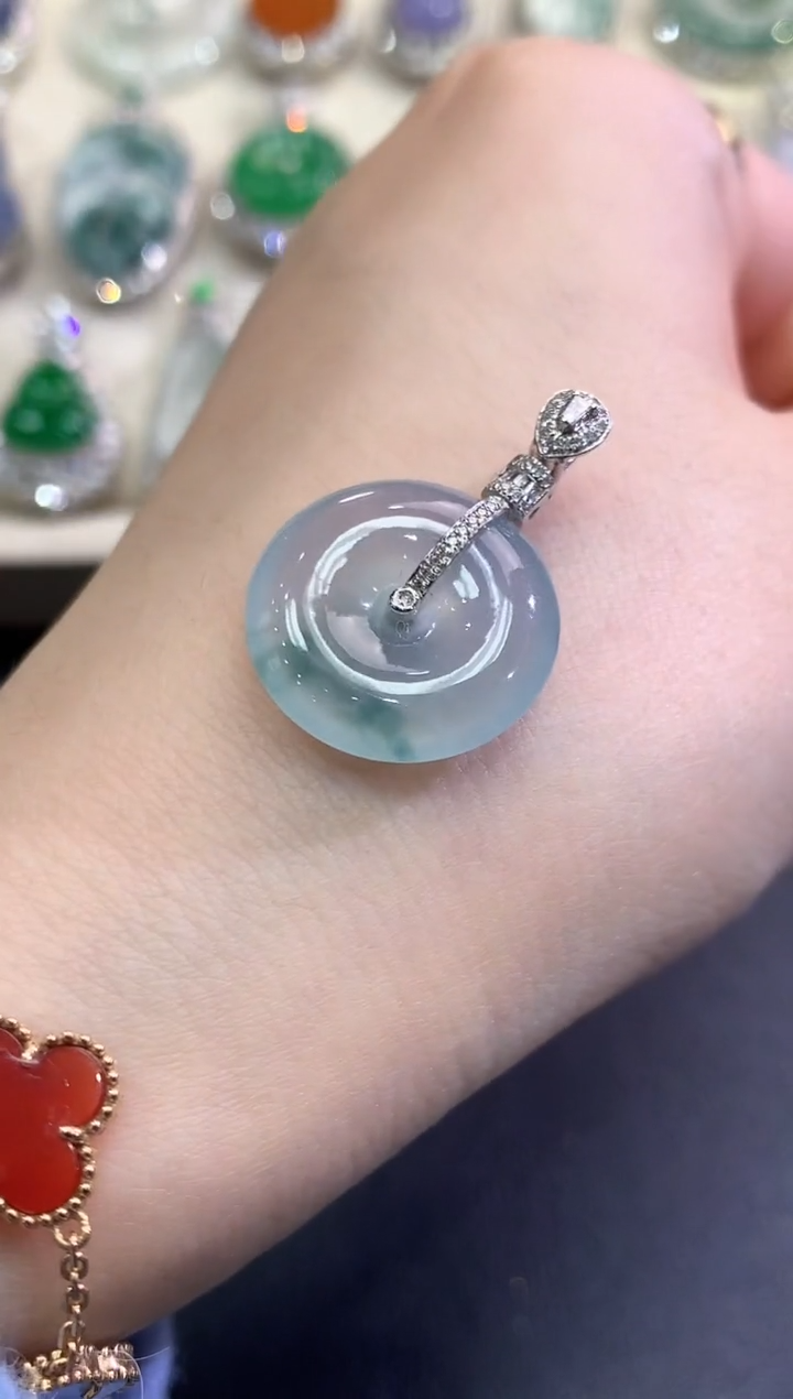 【闪购商品】翡翠颈饰18K金镶嵌B30   