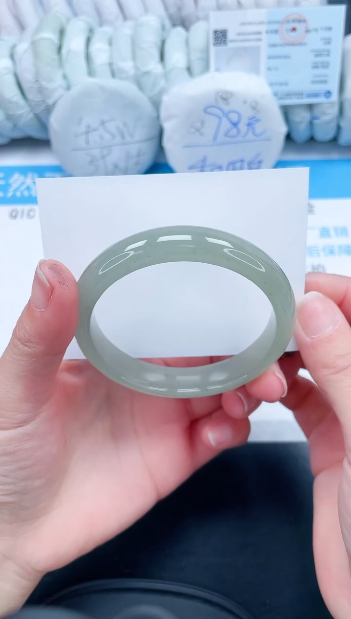 【闪购商品】石英质玉手镯未镶嵌123-60