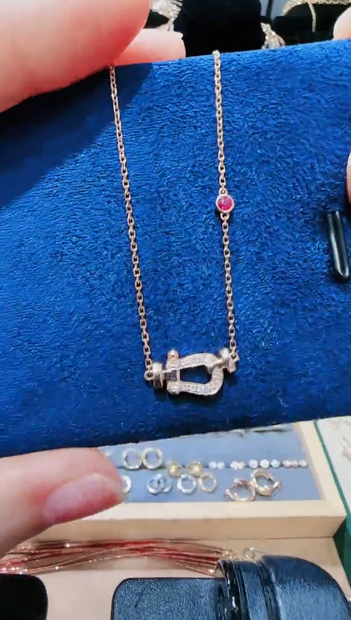 【闪购商品】钻石项链18K金镶嵌钻石项链