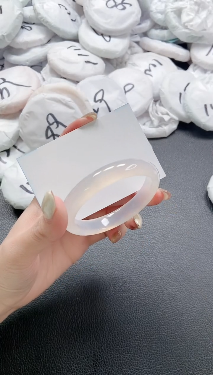 【闪购商品】石英质玉手镯未镶嵌 6L194-54