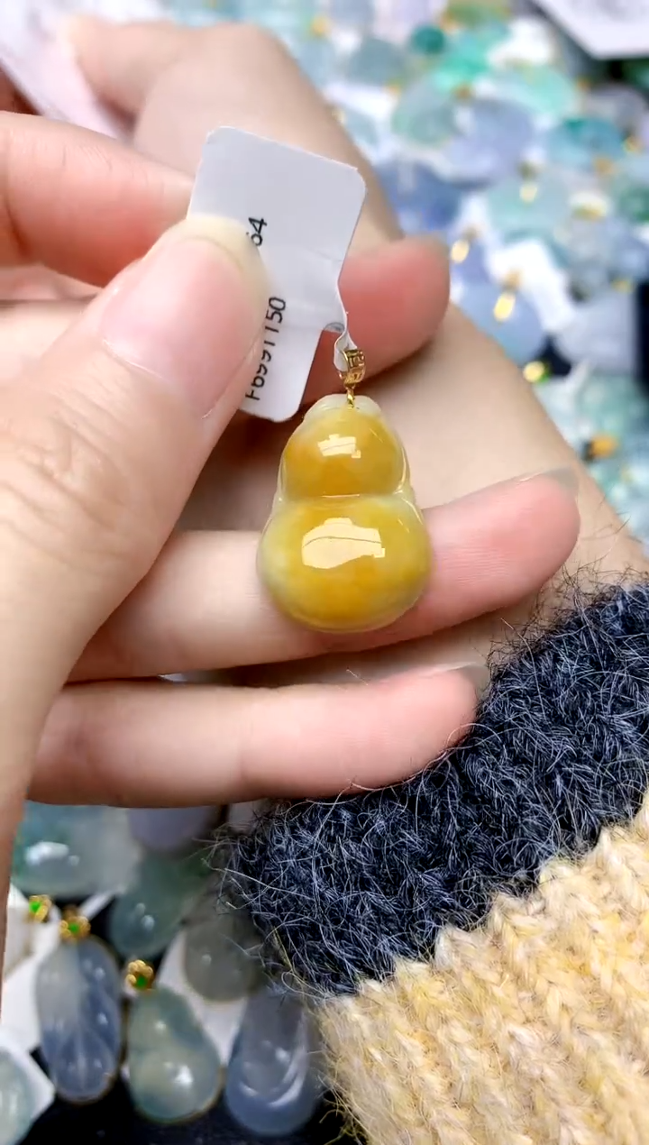 颈饰18K金镶嵌翡翠天然A货翡翠