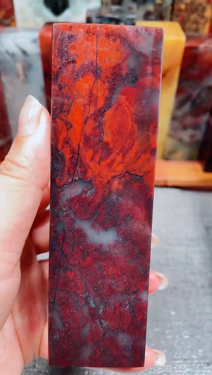 玉桂林鸡血玉素章25 3.8左右