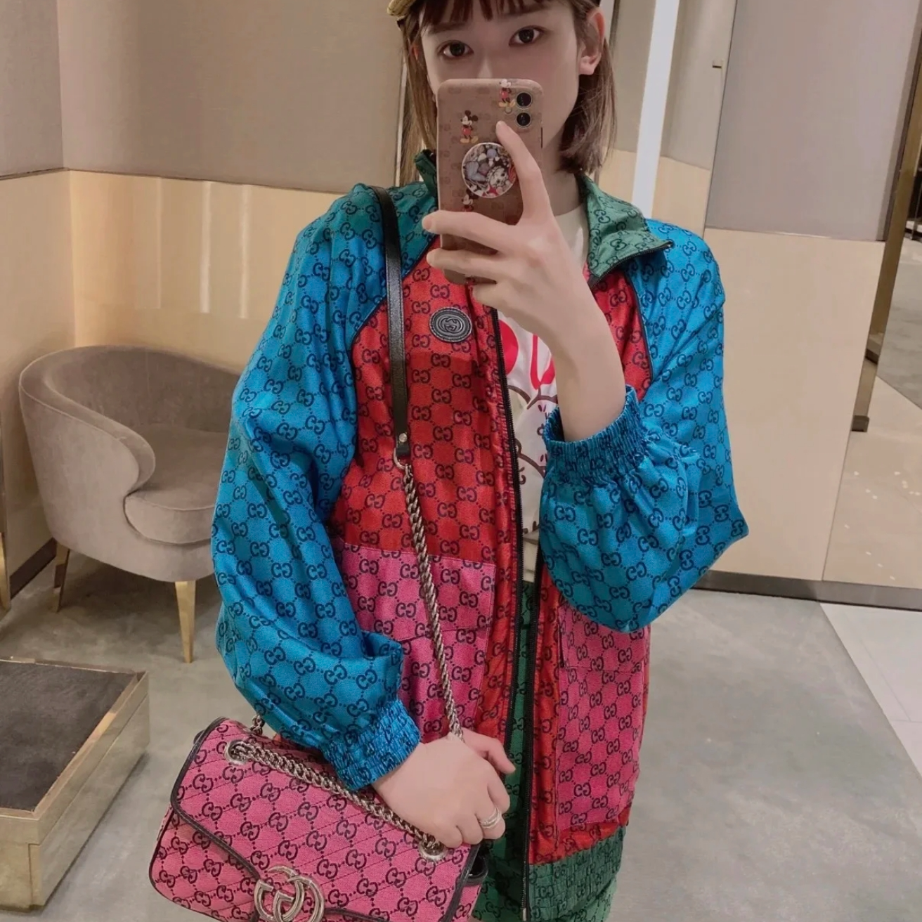 99新 GUCCI/古驰 亿颗潮奢 彩色满印logo外套 M码 SS214