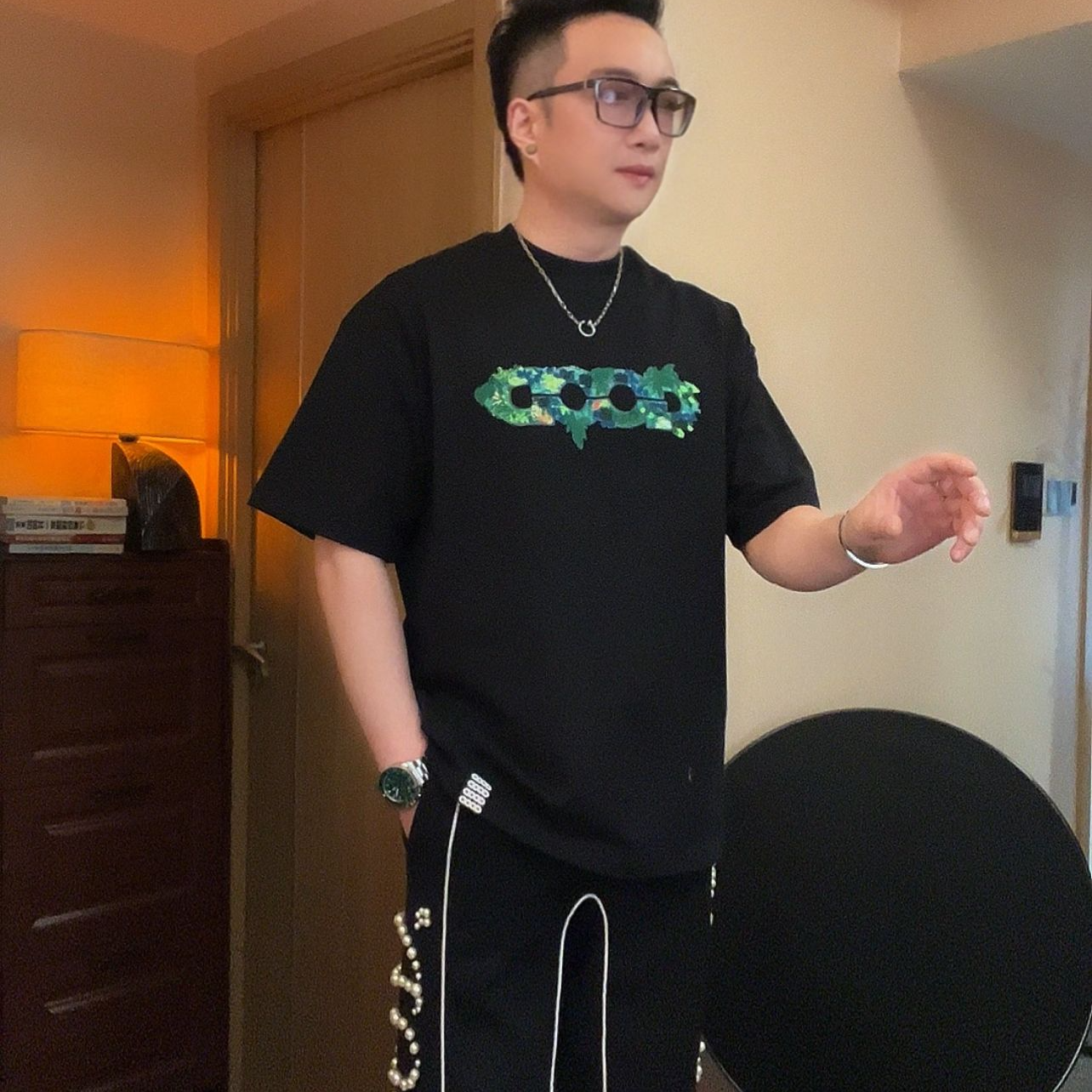 潮流时尚小岭口纯棉【立体绿地球刺绣】短袖T恤，男女同款