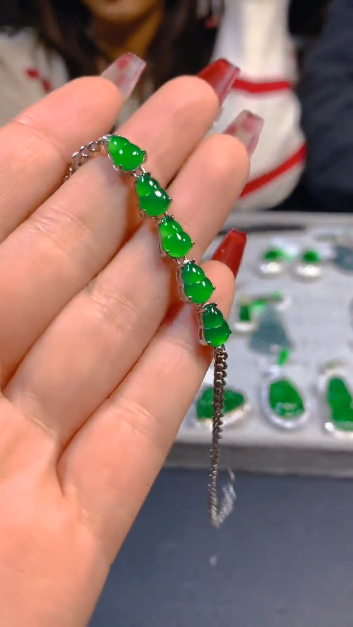 【闪购商品】翡翠手链未镶嵌0145869019多样性发一