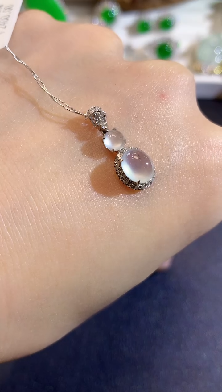 吊坠(不含链)18K金镶嵌翡翠A1 多样性发货一件