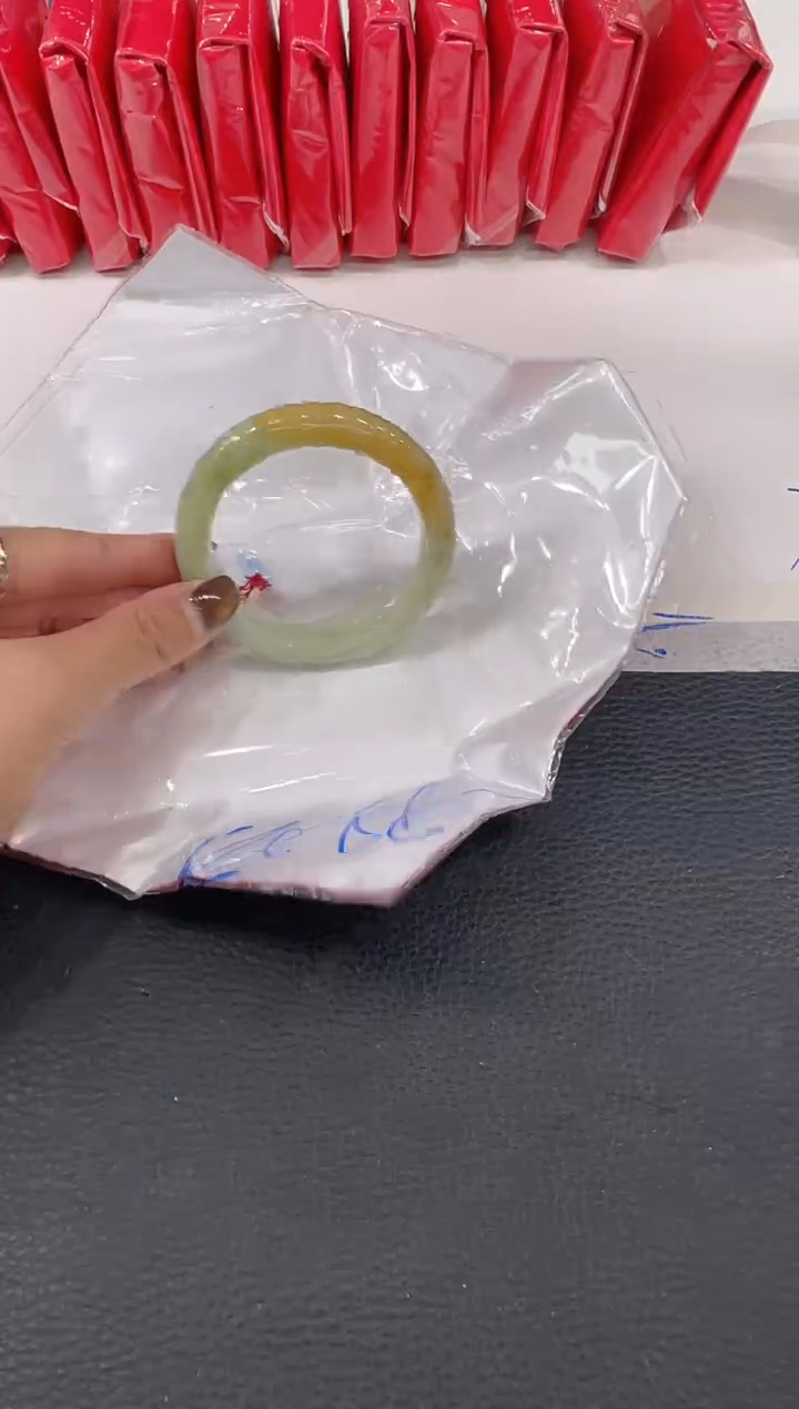 【闪购商品】翡翠手镯未镶嵌手镯