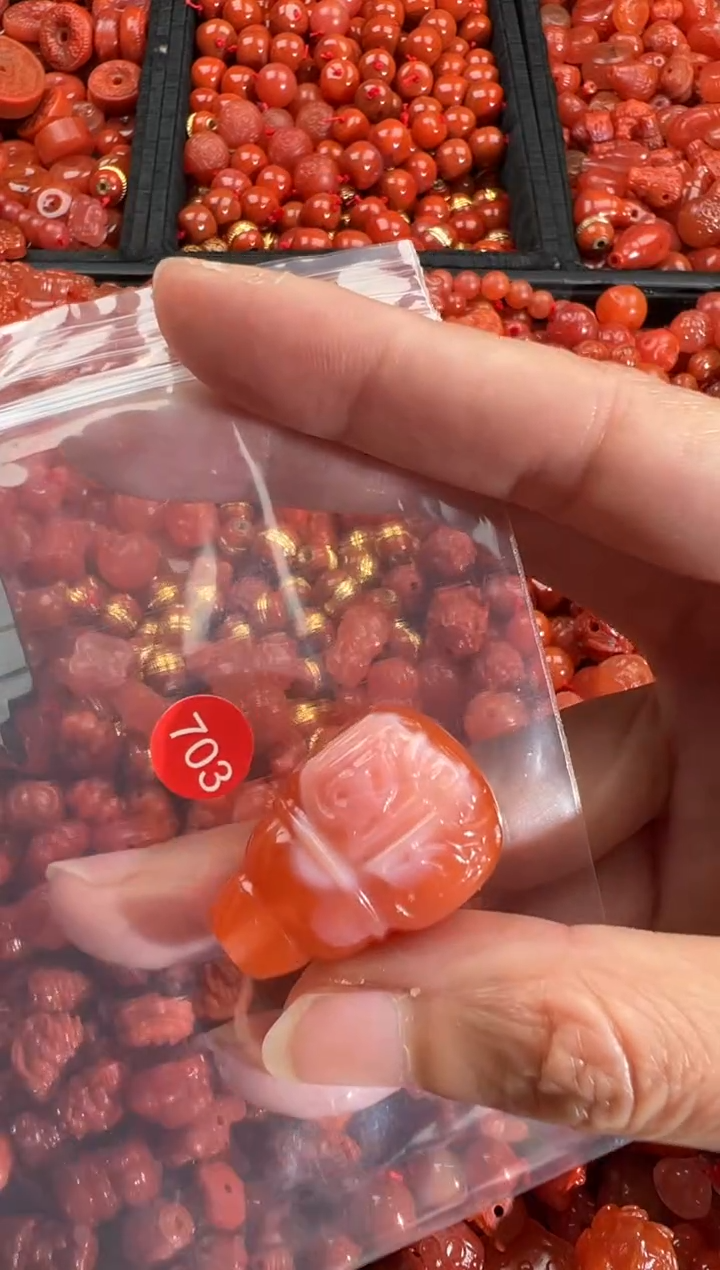 【闪购商品】南红玛瑙颈饰未镶嵌1