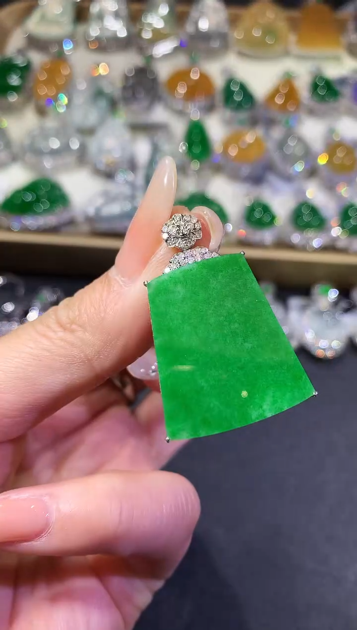 【闪购商品】翡翠吊坠(不含链)18K金镶嵌44-无事牌