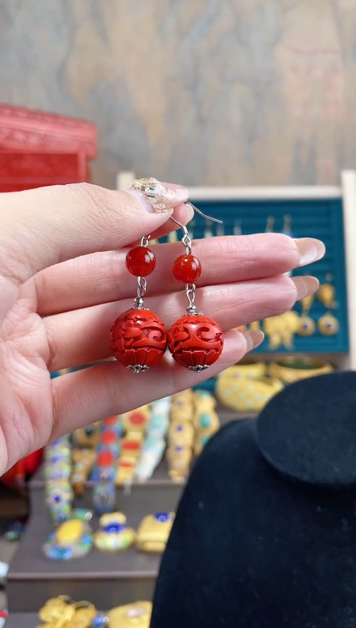 【闪购商品】非遗雕漆耳环花卉珠