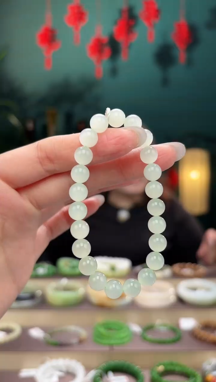 【闪购商品】和田玉手串未镶嵌卡8手串