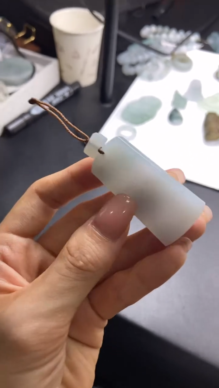 定制翡翠未镶嵌无事牌