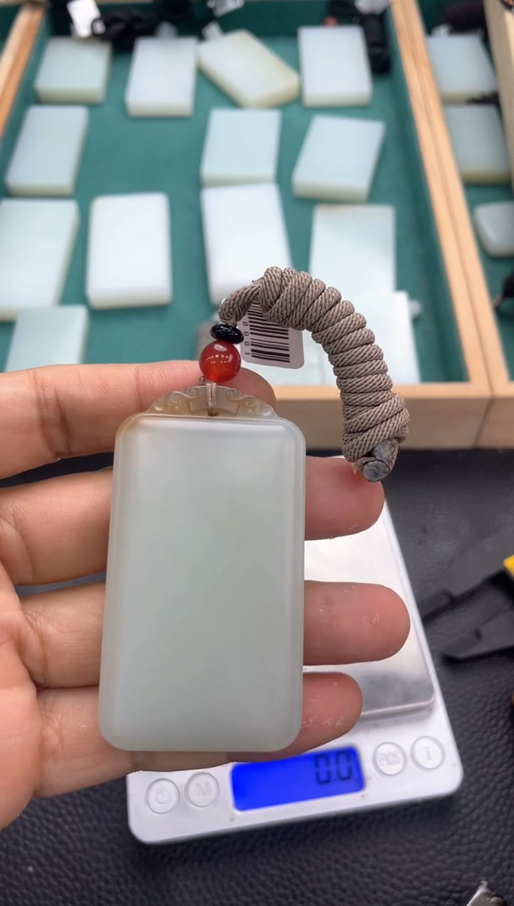 定制和田玉精品挂件