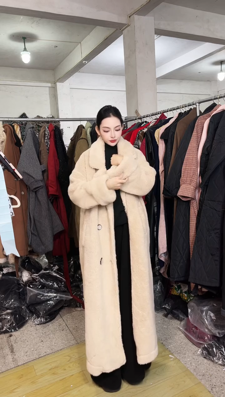 902闪购外套外披马甲打底裤子