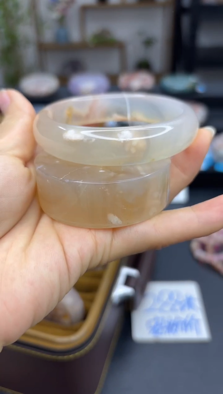【闪购商品】石英质玉手镯未镶嵌A12(60圈赠送镯心)