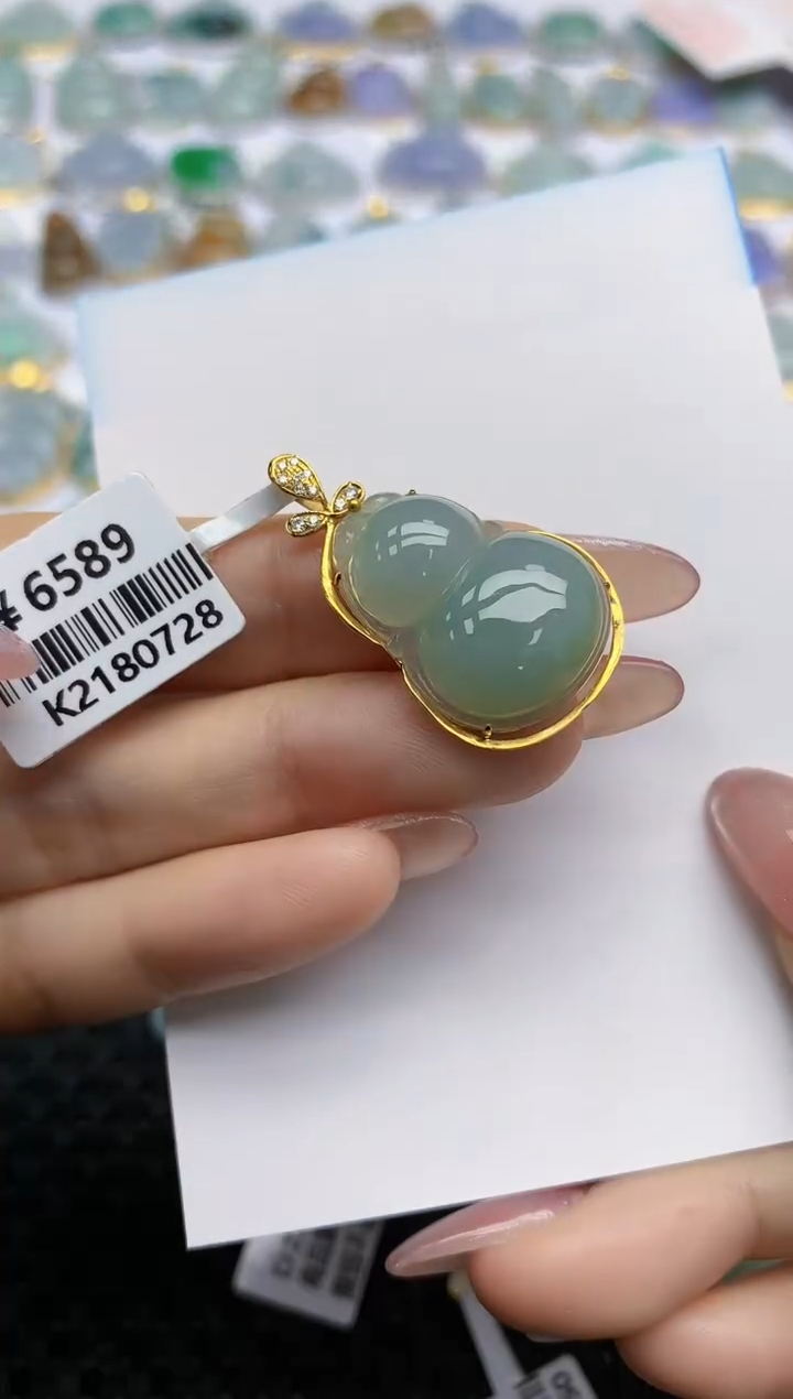 【闪购商品】翡翠挂件18K金镶嵌天然翡翠A货