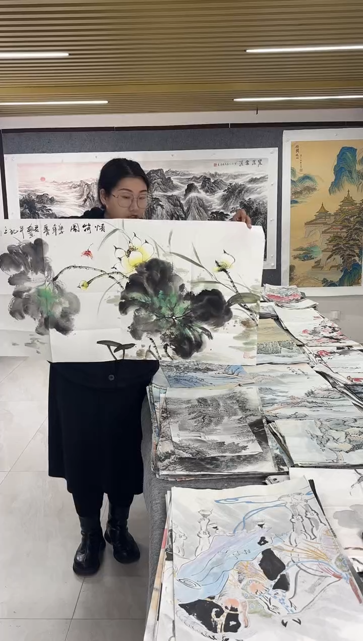 国画丹青专属福利-君梅荷花横版