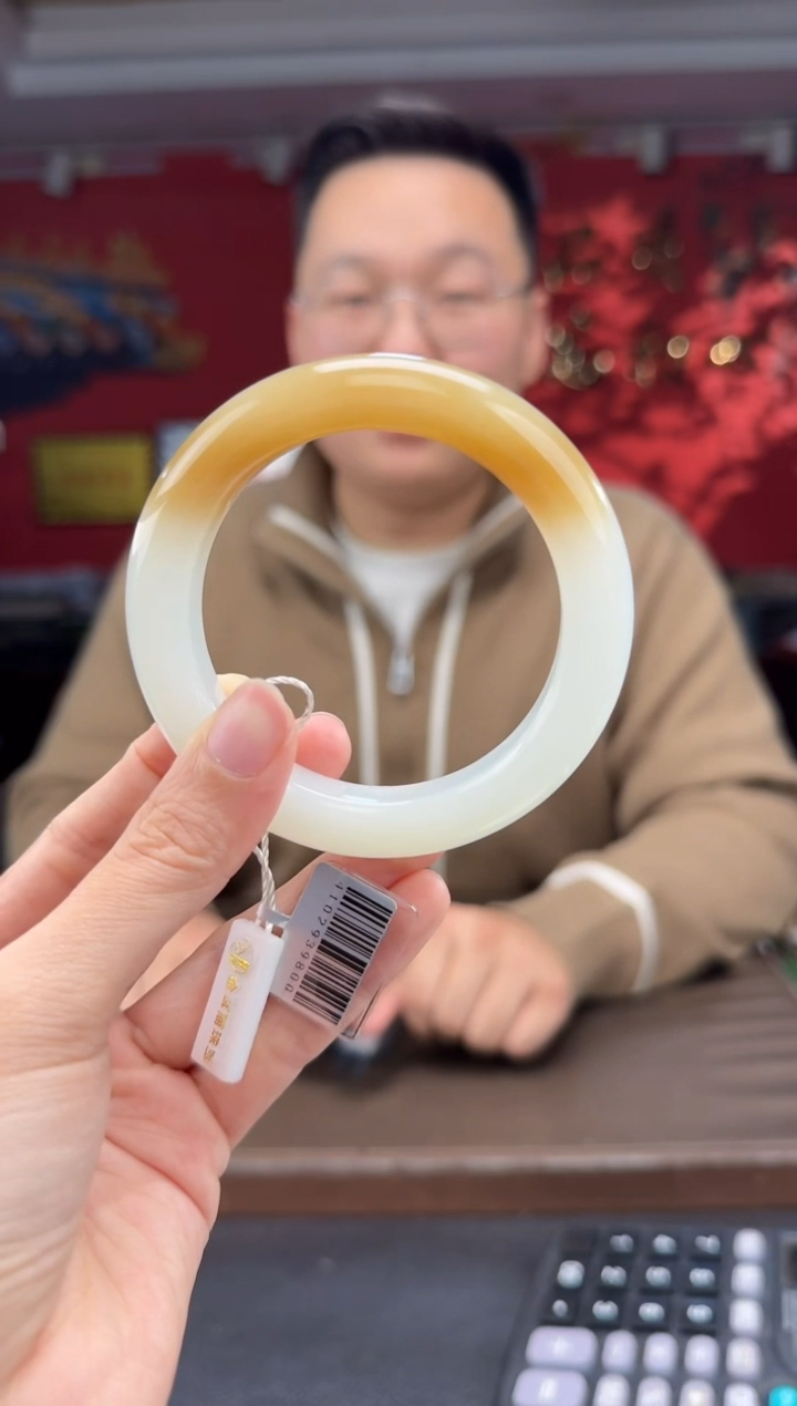 未镶嵌手镯和田玉糖白手镯55-60