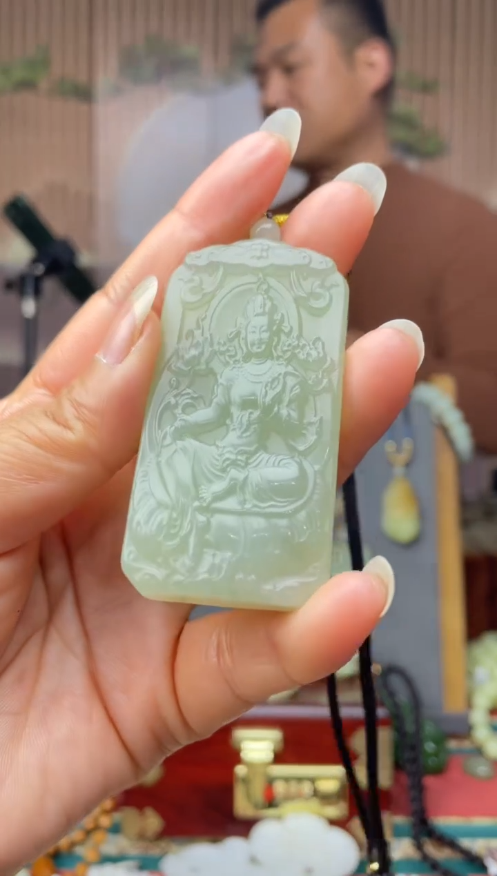 颈饰未镶嵌和田玉拍一发一