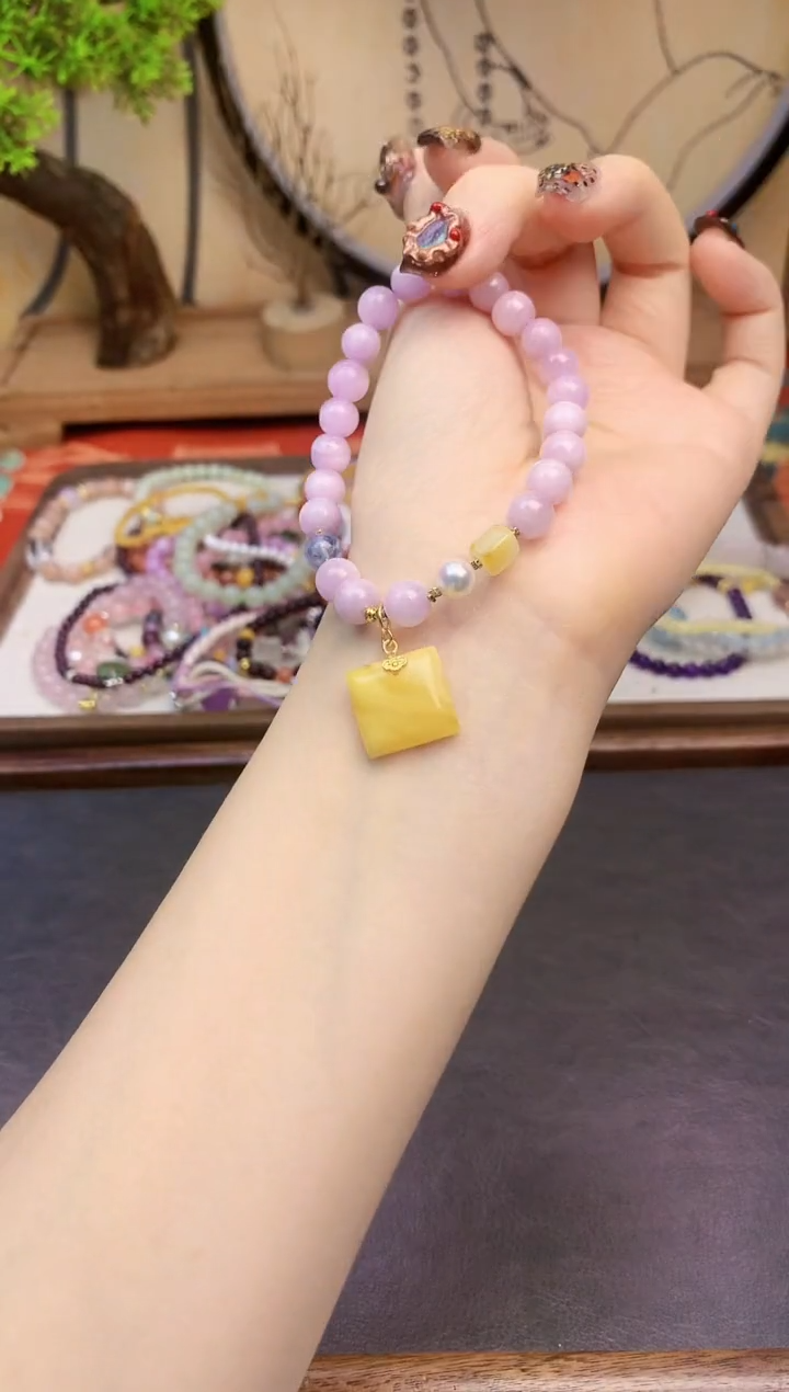 【闪购商品】锂辉石手串未镶嵌215