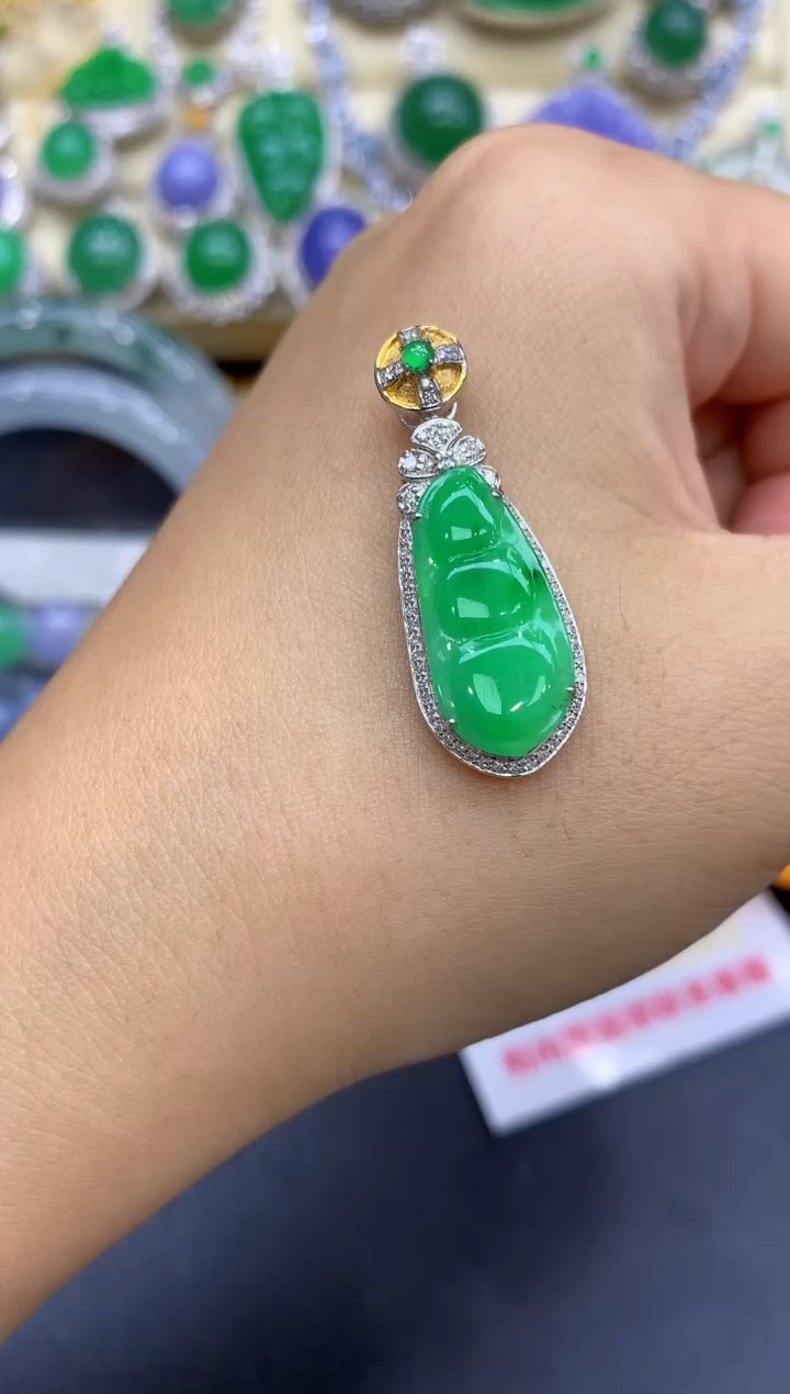 颈饰18K金镶嵌翡翠392-中国好珍宝