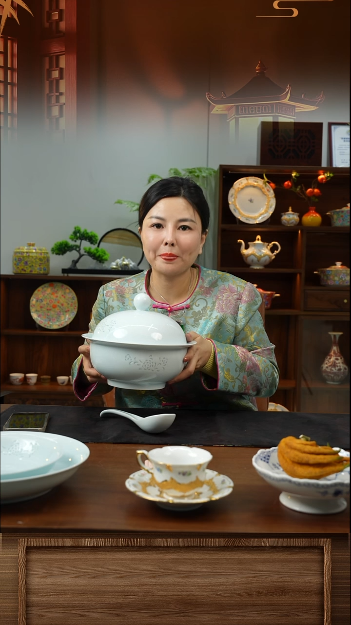 瓷片A008/9.75"云上汤窝（宝石青/青玲珑/弄影