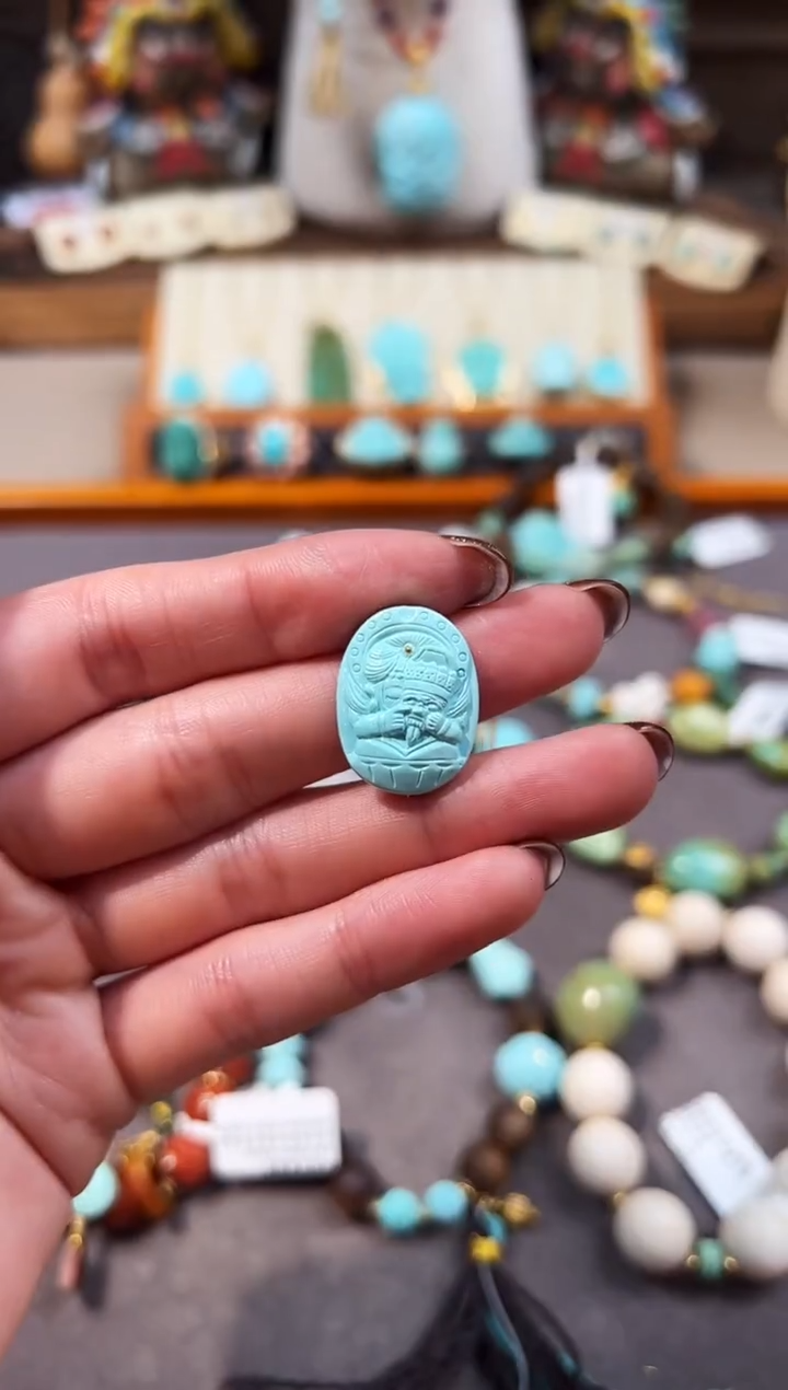 未镶嵌绿松石配饰扎基拉姆圆牌