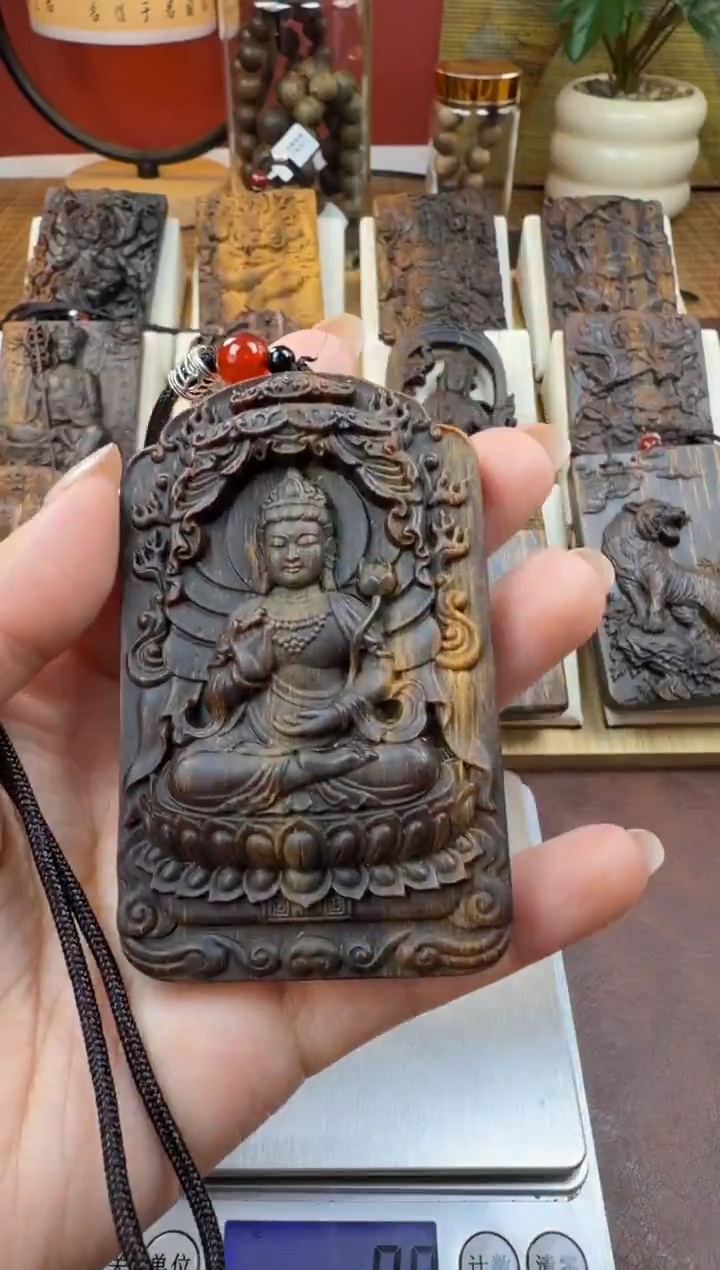 木木雕款芽庄  十二生肖守护 马 大势至 8cm  送养香瓶