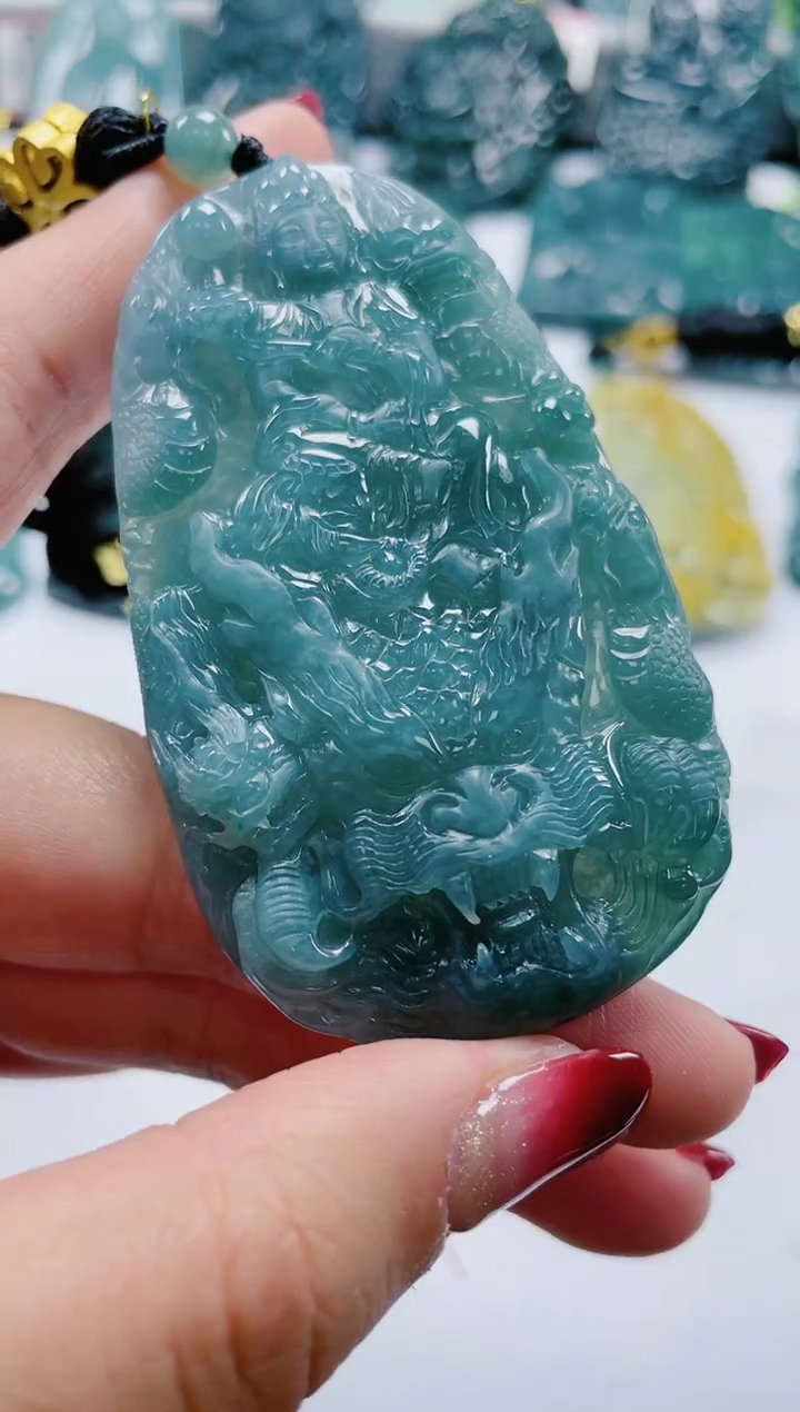 【闪购商品】翡翠颈饰未镶嵌