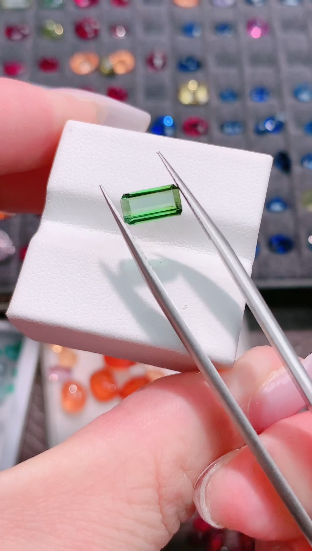 未镶嵌珠宝半成品碧玺1ct-全净玻璃体